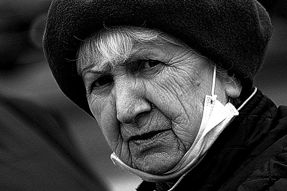 ЕЁ  ЖИЗНЬ