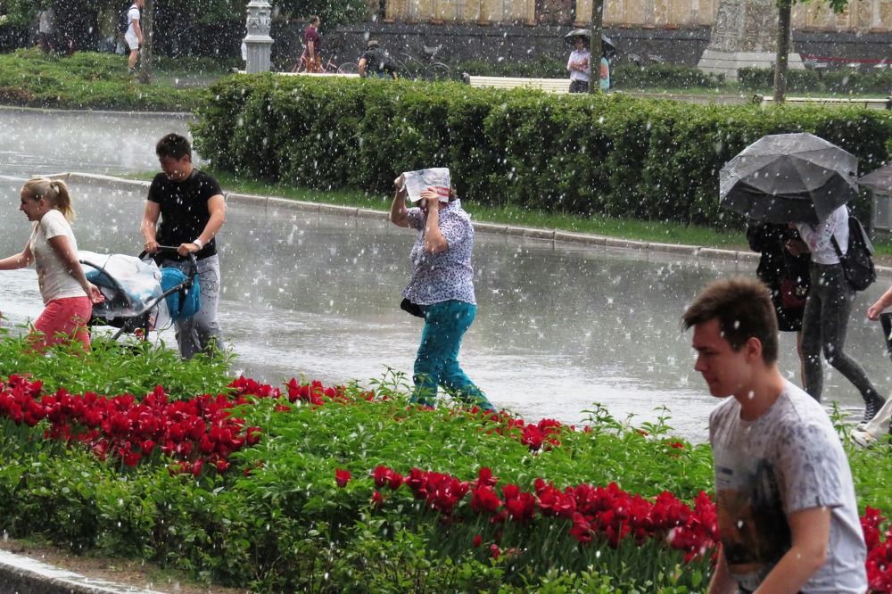 Внезапный дождь