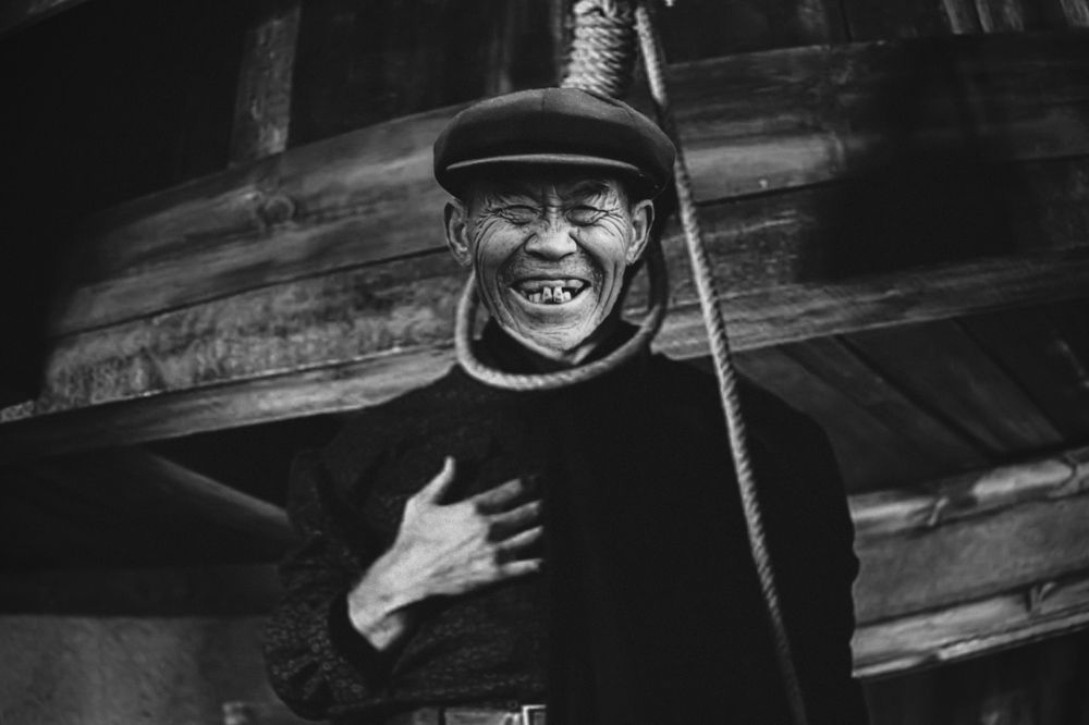 Photograph by DAN CIUPUREANU