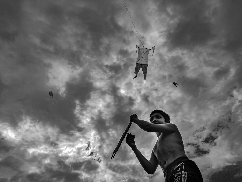 The joy of playing childhood.