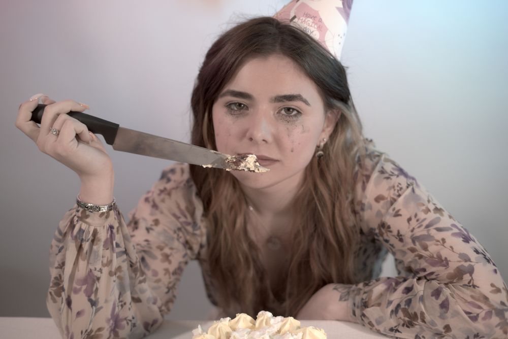 Почему она ко мне несправедлива?!