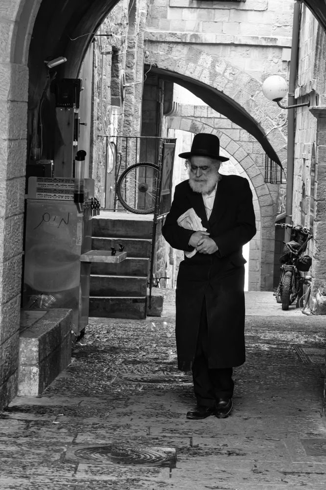 Photograph by Leonid Radashkovsky