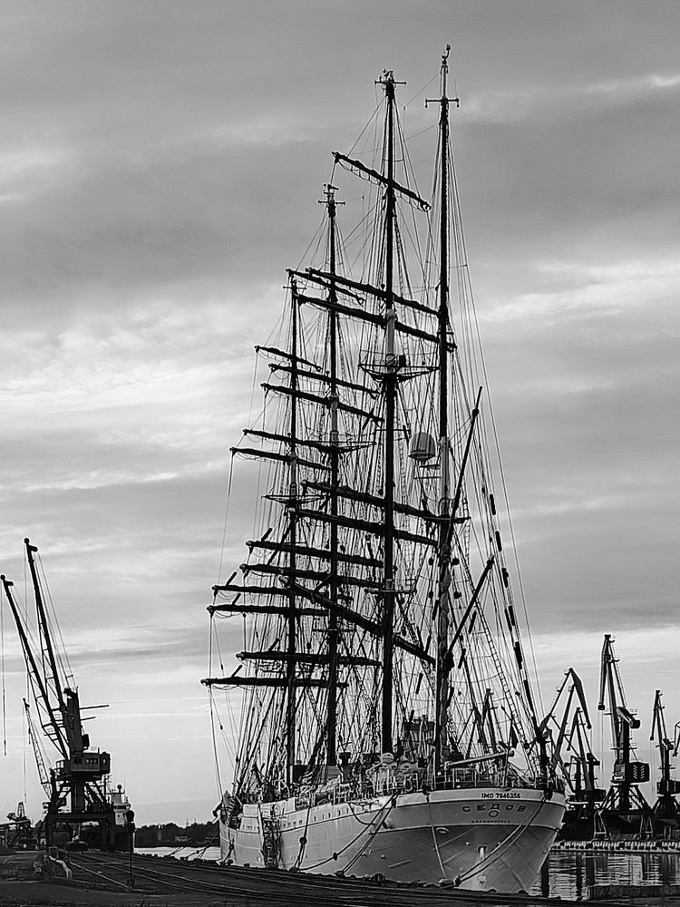 Photograph by Sergei Zhigulskii