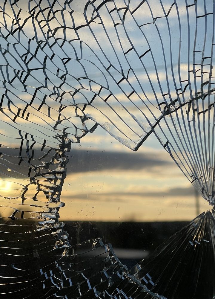 Стеклянная паутина