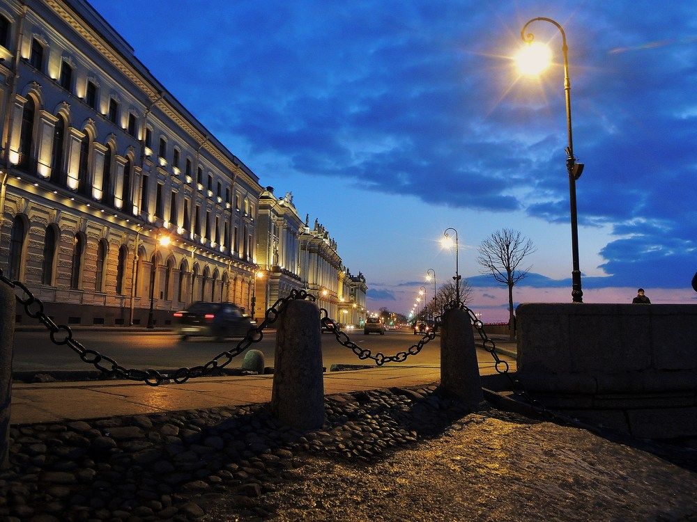 по вечернему городу