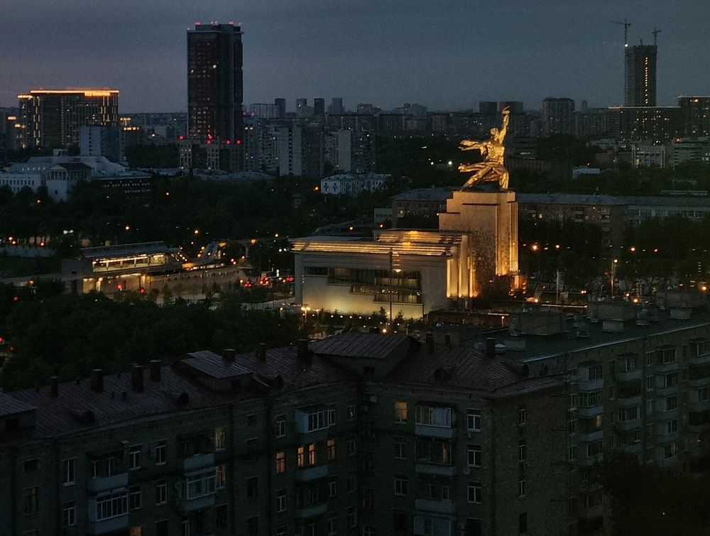 А из нашего окна ВДНХ видна