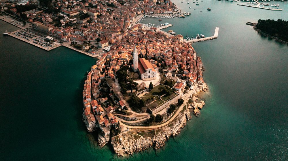 Photograph by Alen Hasic