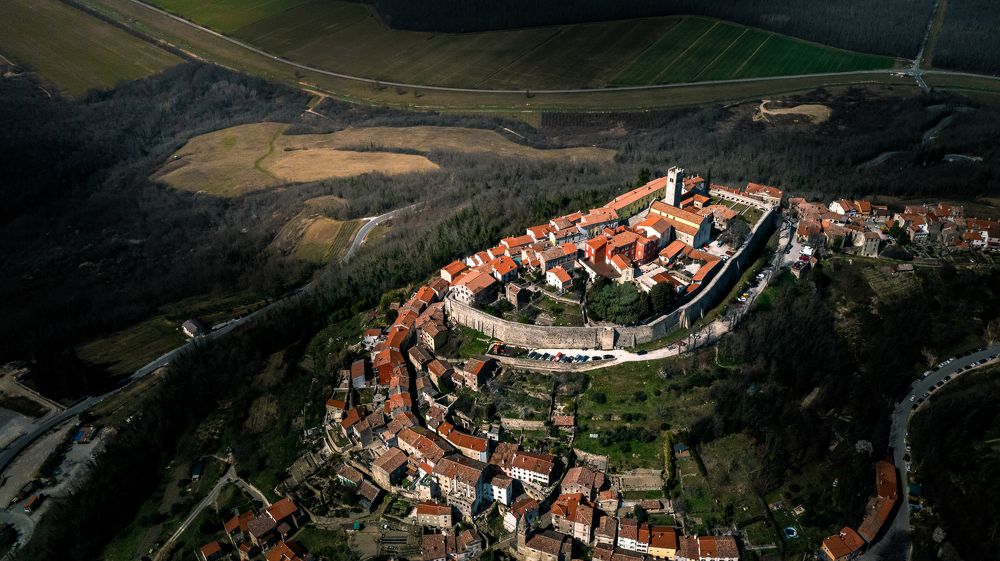 Photograph by Alen Hasic