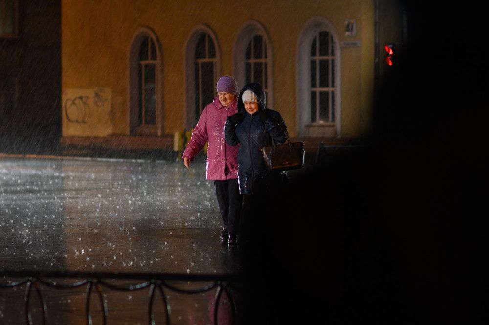 Дождливым октябрьским вечером