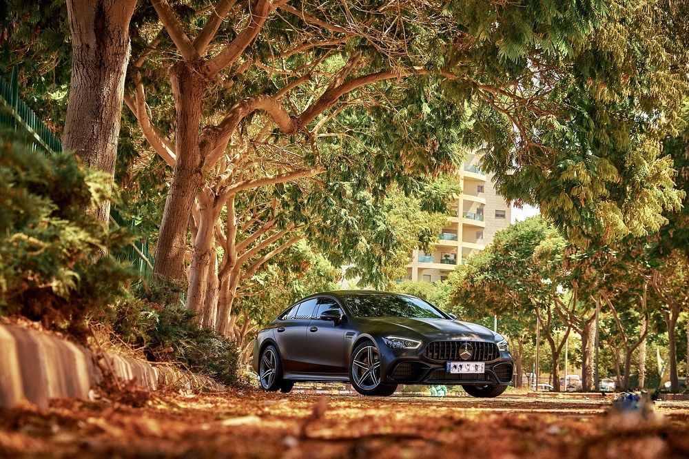 Photograph by Maxim Polak