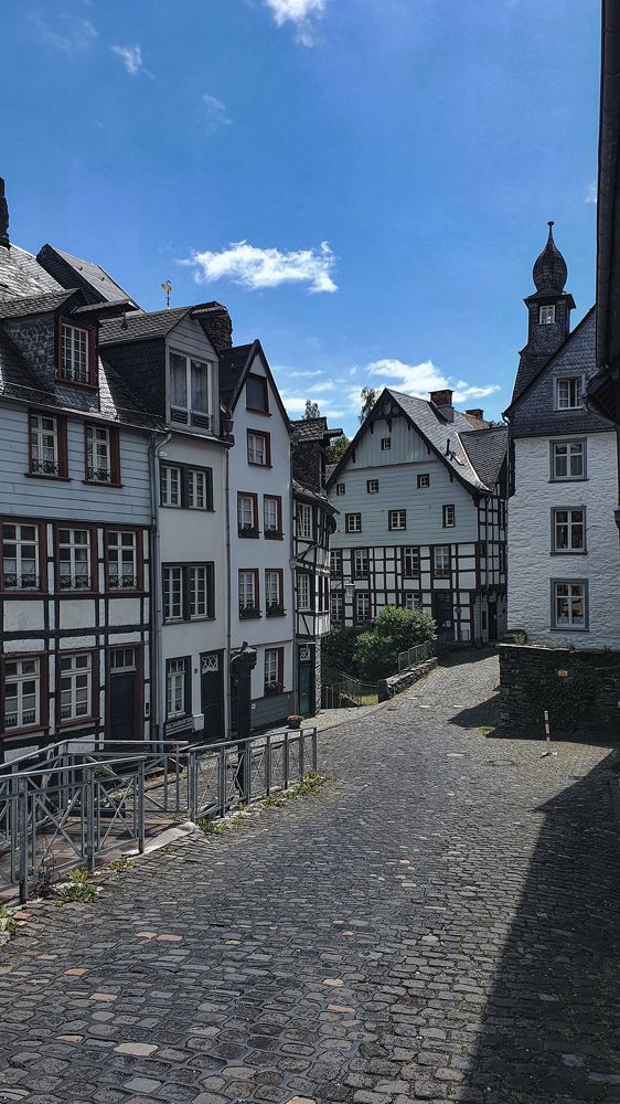 Photograph by Viktor Litoschik