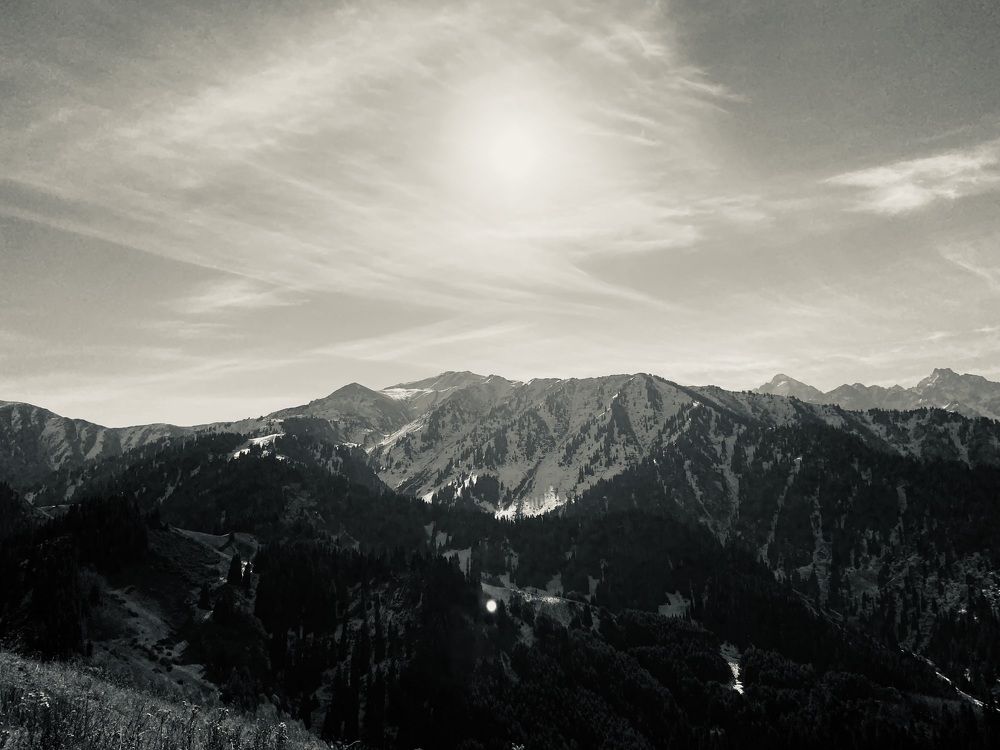 Бескрайнее небо над горами