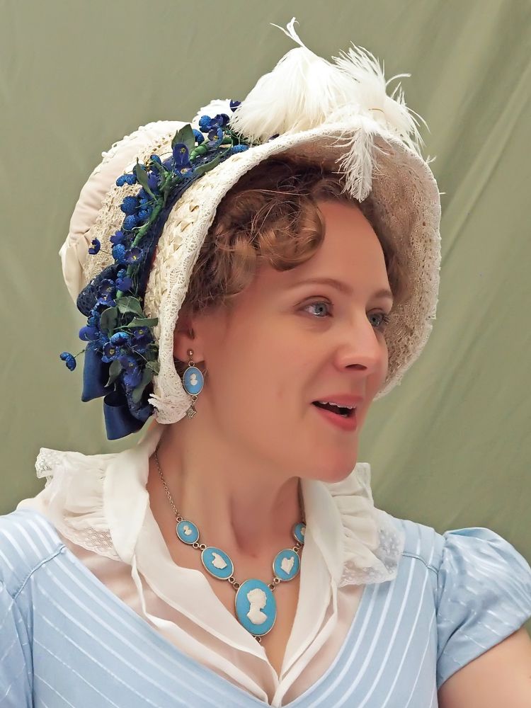 Дама в шляпке.