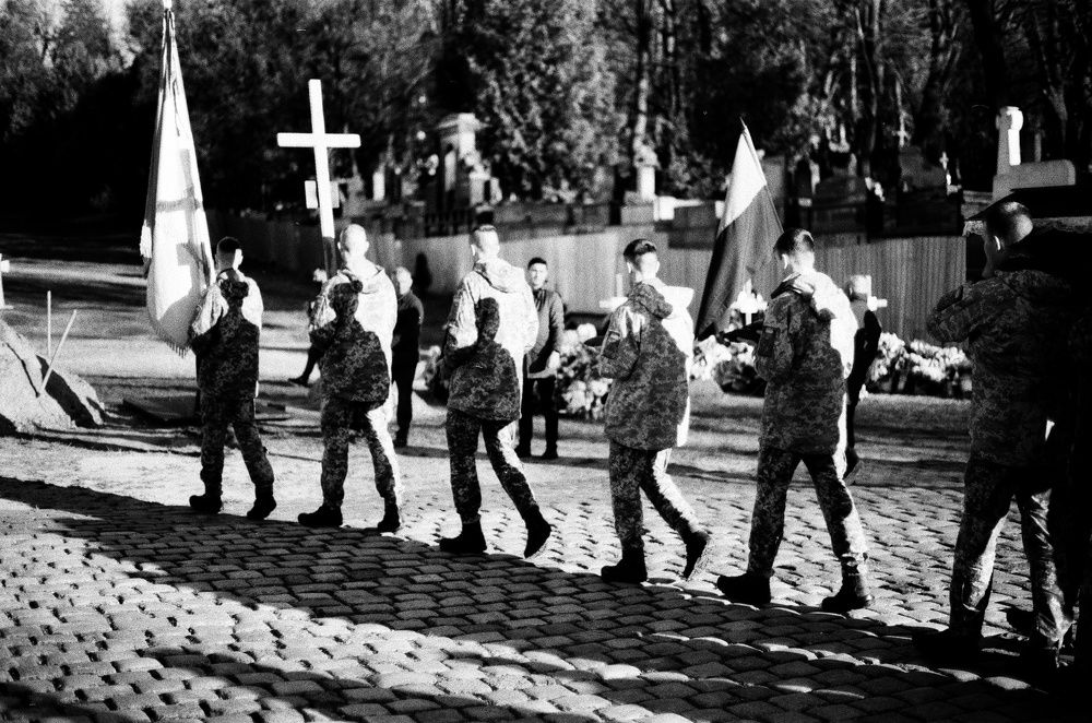 Frontier reality during the war.