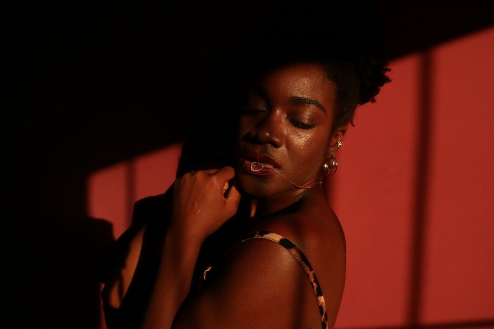 SUN THROUGH THE WINDOW