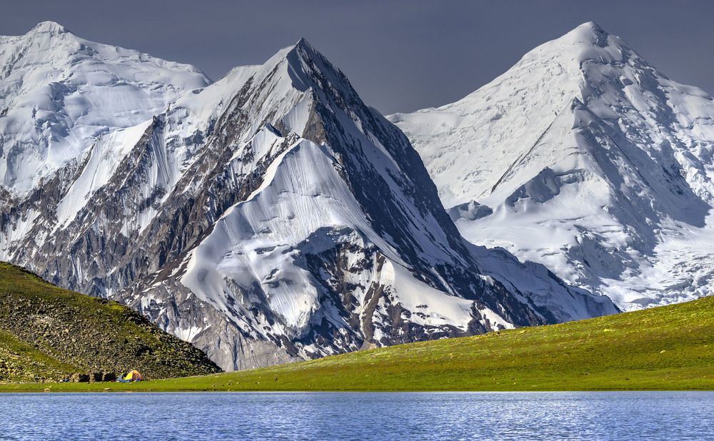 Life above 5000 meters