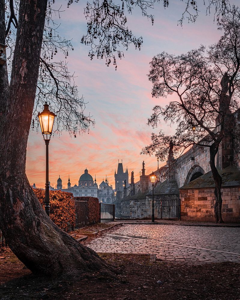 Photograph by Phi Hùng Bùi