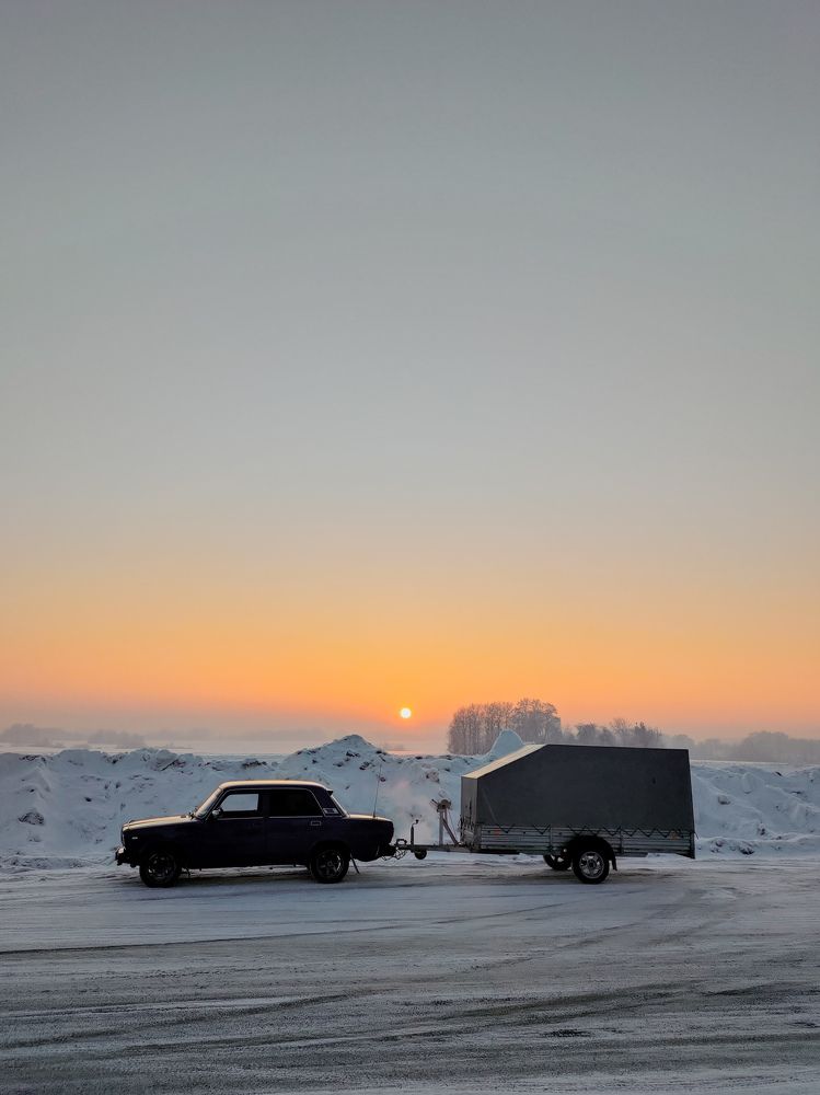 На закате дня.