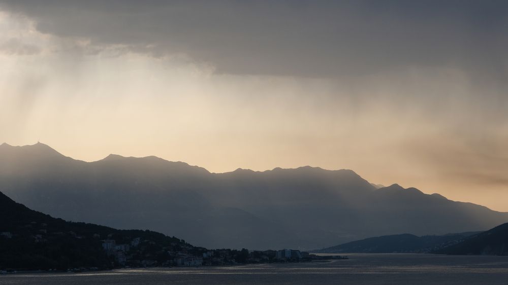 Photograph by RUPIRON