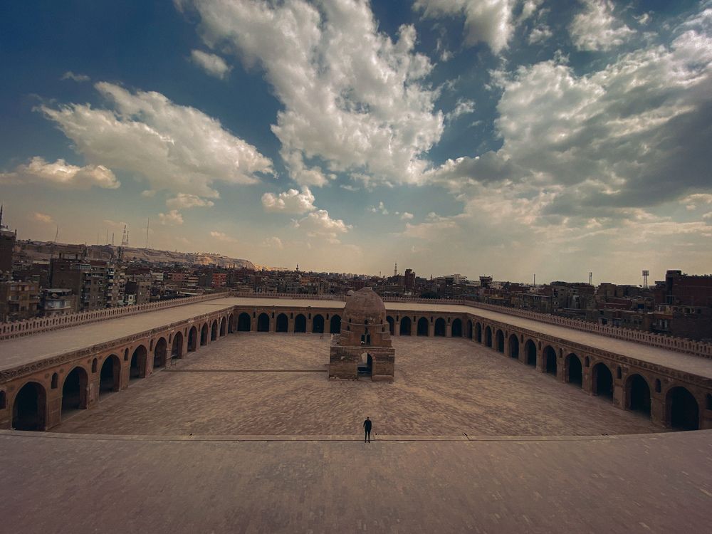 The mosque and the city