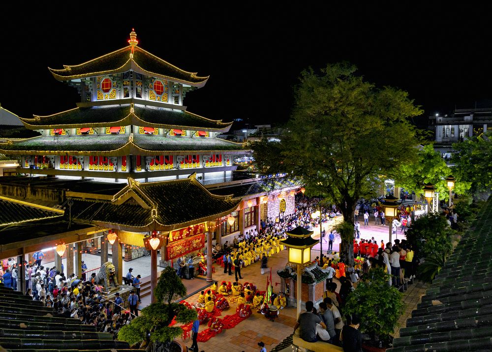 Ba Chua Xu temple festival