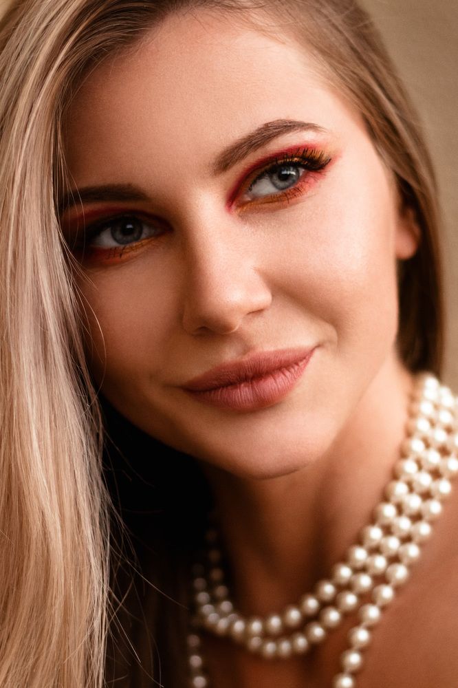 Милая улыбка.