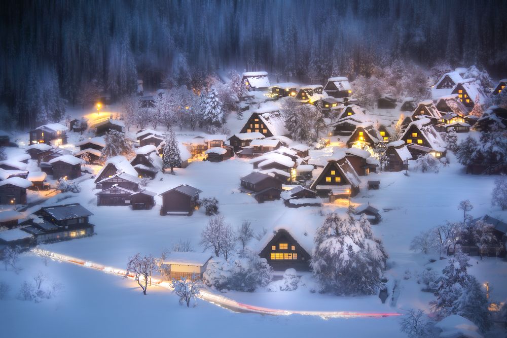 Shirakawago by night