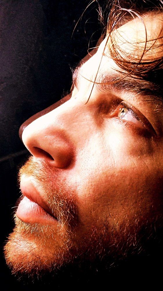 Фотография автора John Tsaklanos