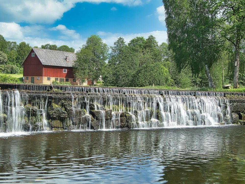 Photograph by Eren Kufi