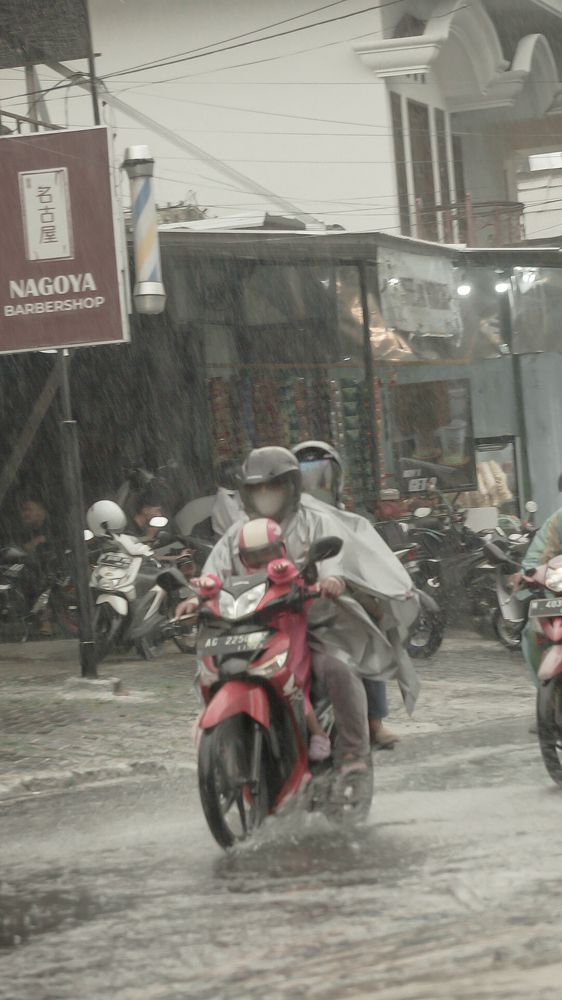 Photograph by Ganecha Yudhistira ganesayudhistira