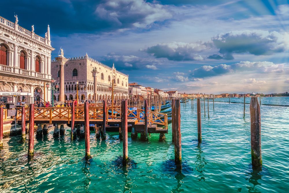 Photograph by Anatolie Burdeniuc