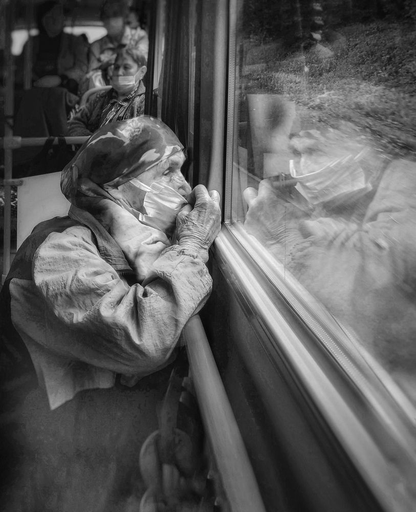 А годы летят и летят...