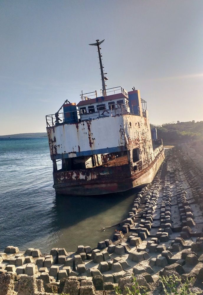 Photograph by Leni Tangmau