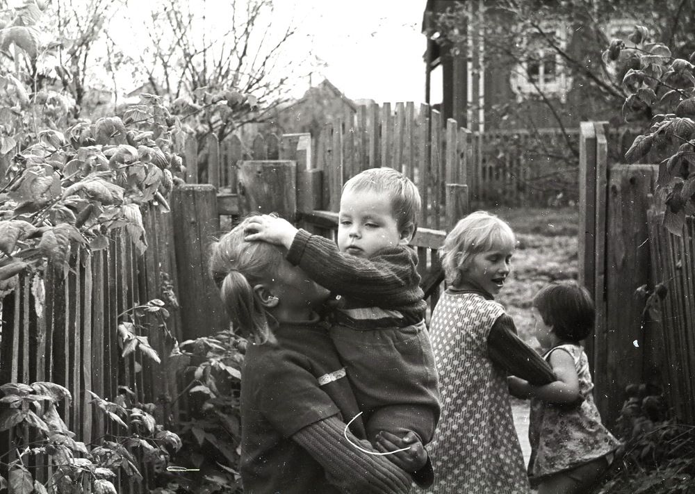 Сельская детвора...!)