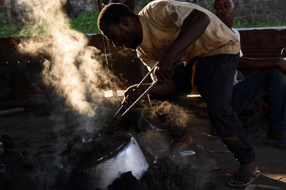 Photograph by Mirna kintombo