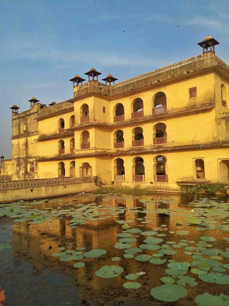 Abheda Mahal