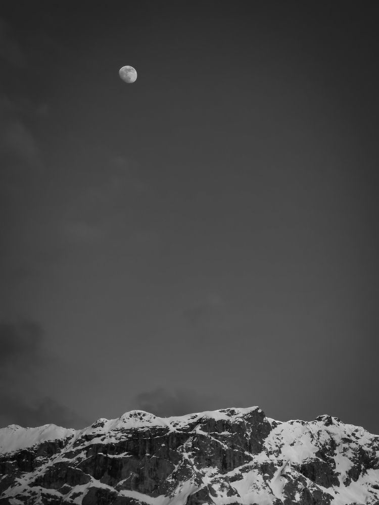 The moon and the mountains
