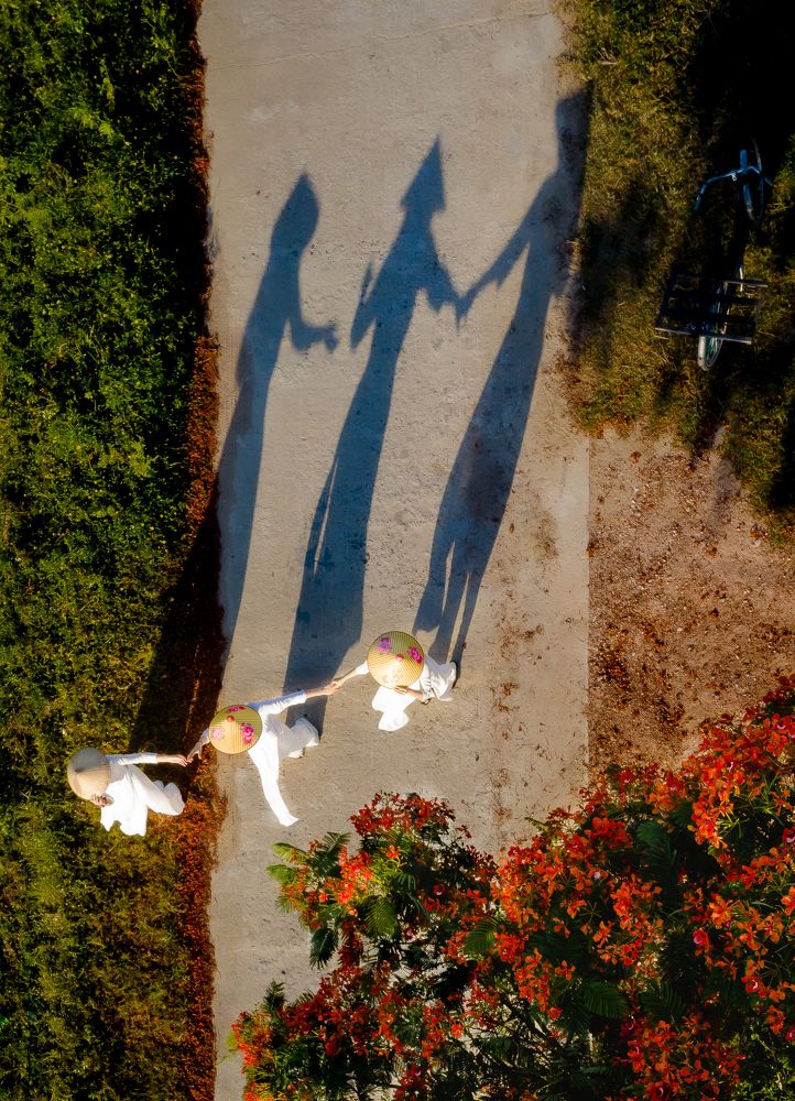 Photograph by Nguyễn Tấn