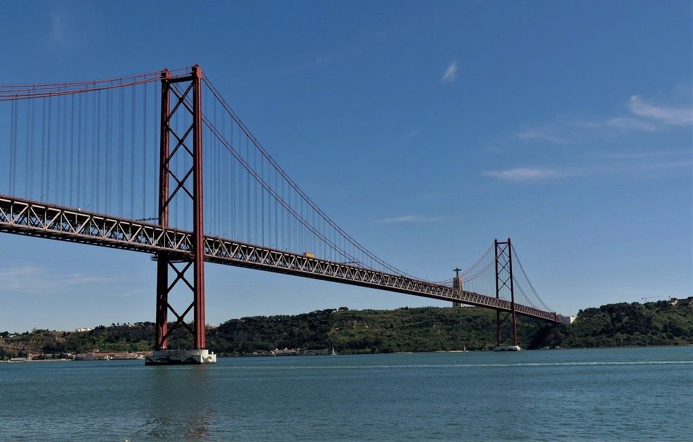 мост 25 Апреля