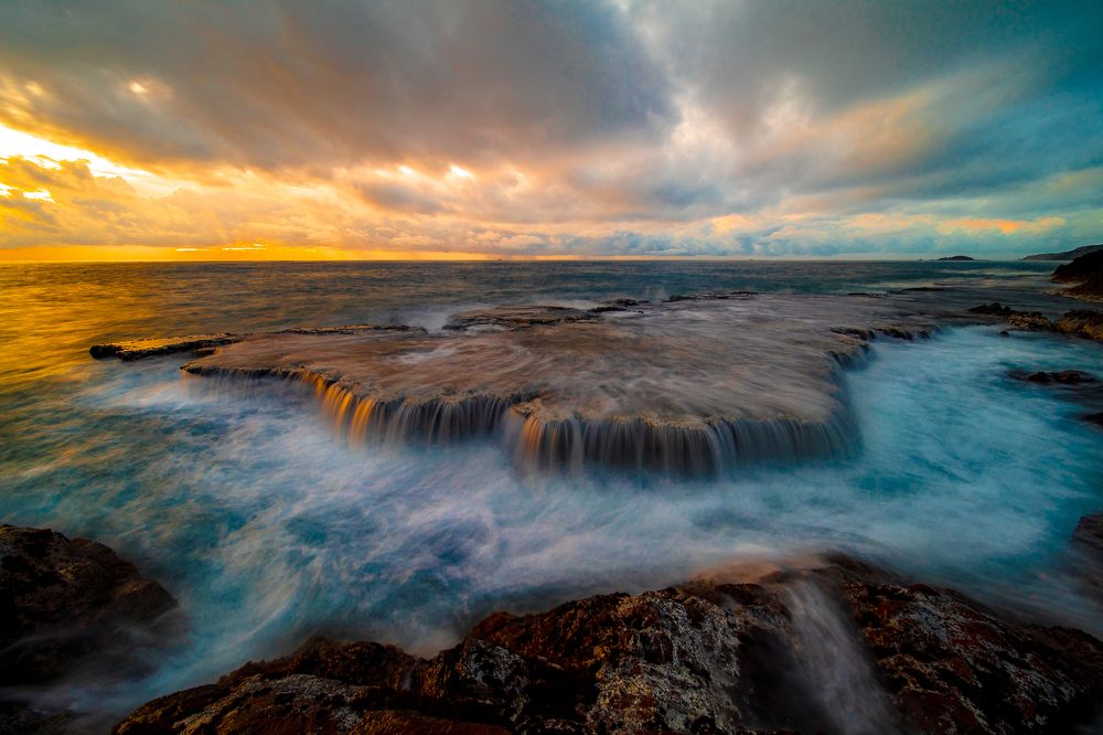 Photograph by Văn Trọng Anh Lê