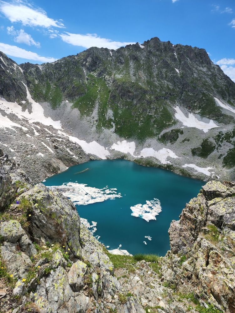 Чёрное Муруджинское озеро