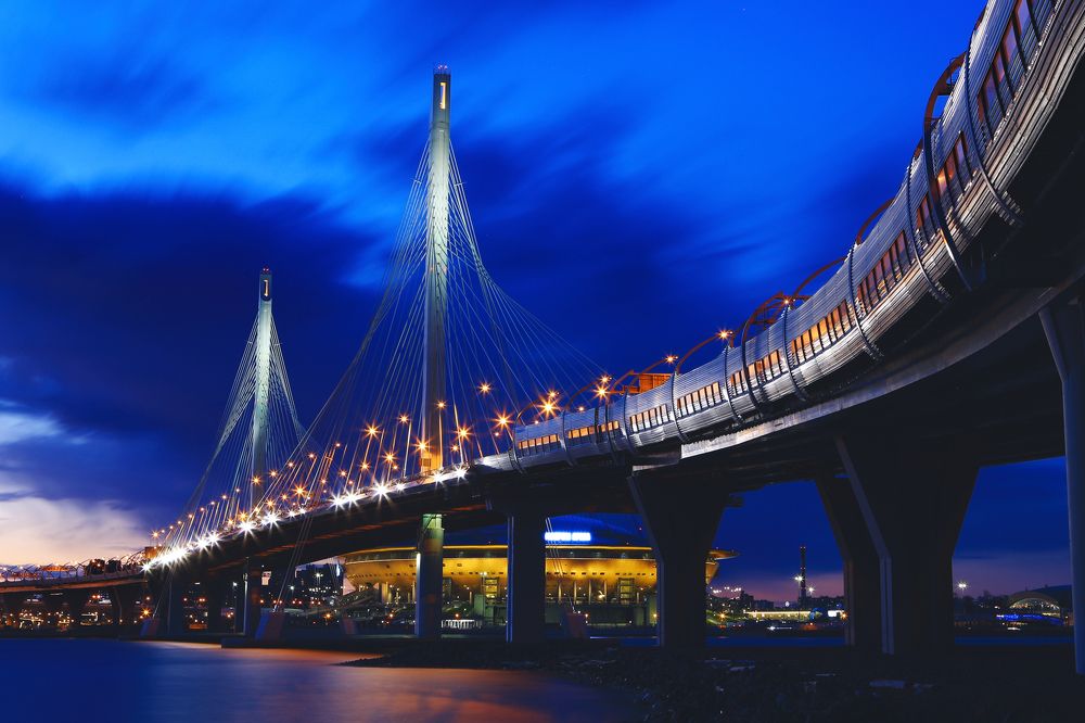 Петровский вантовый мост.