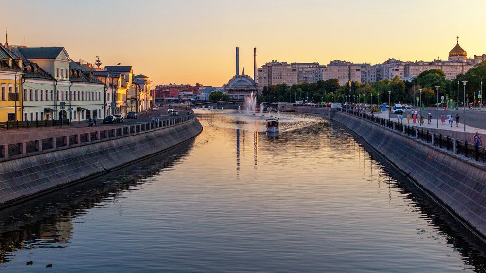 Москва. Водоотводтный канал