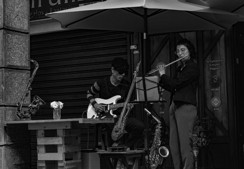 amenizando el ambiente...