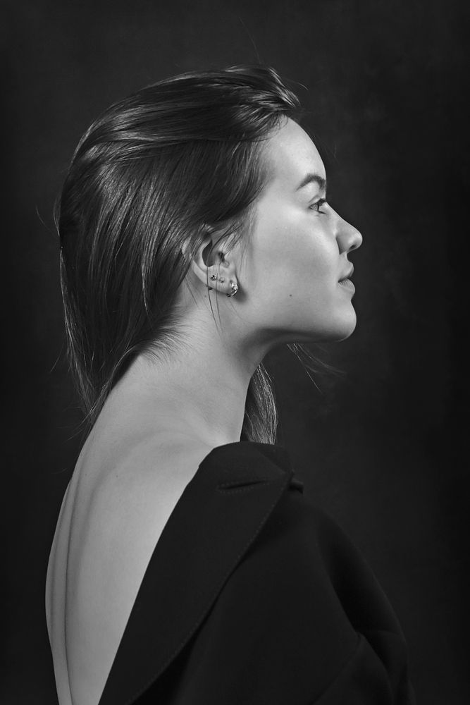 Портрет девушки 046