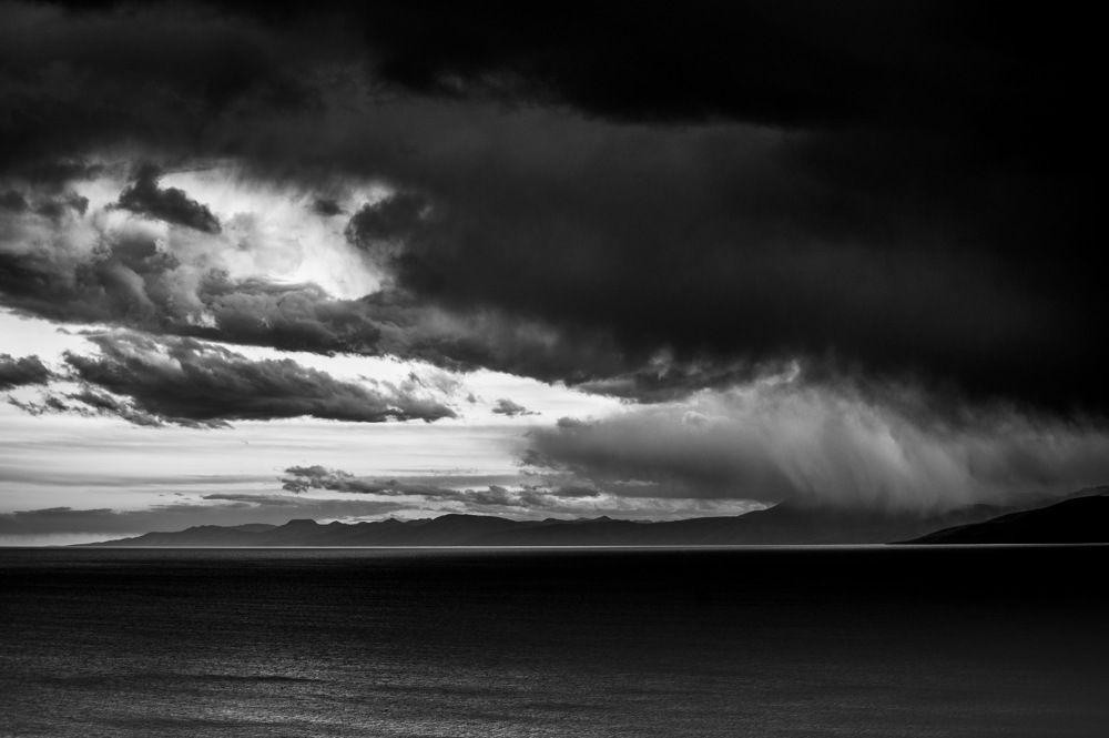 Гроза надвигается.