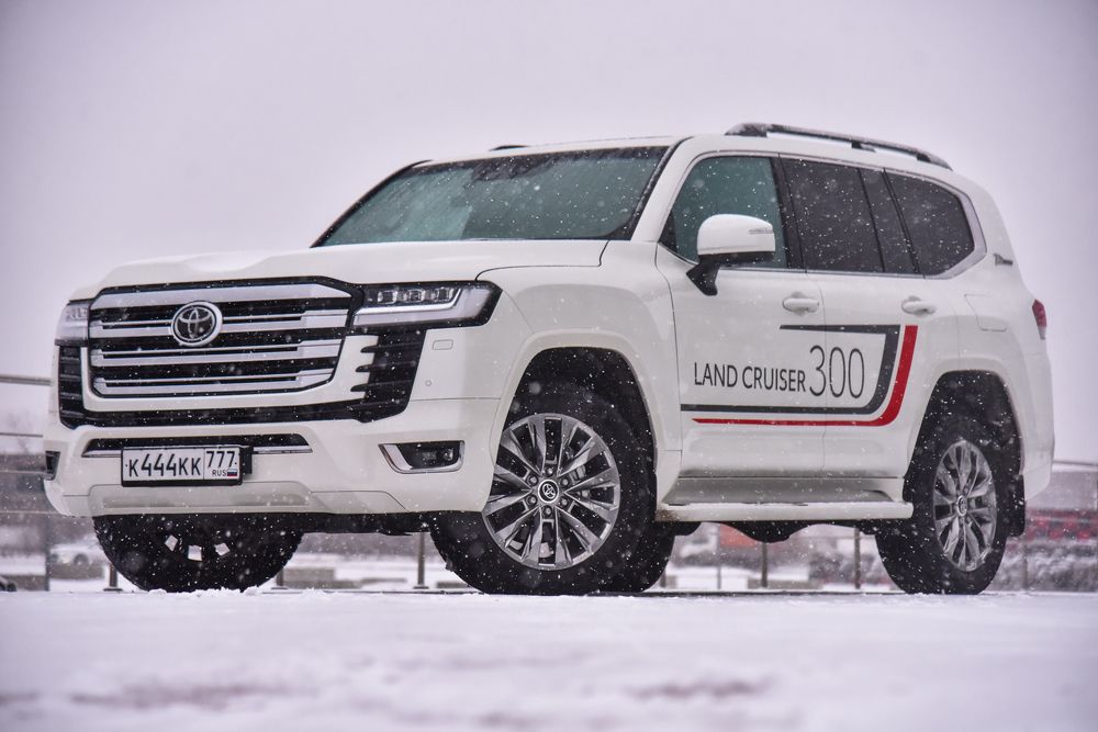 Toyota Land Cruiser 300
