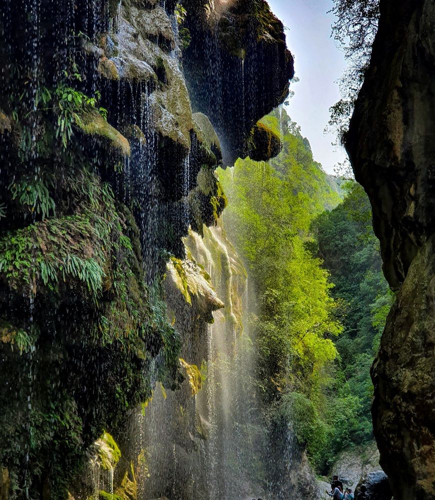 Waterfall still image