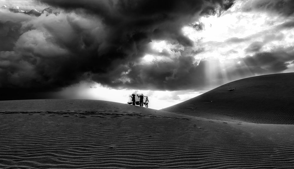 Photograph by Lê Huy Anh