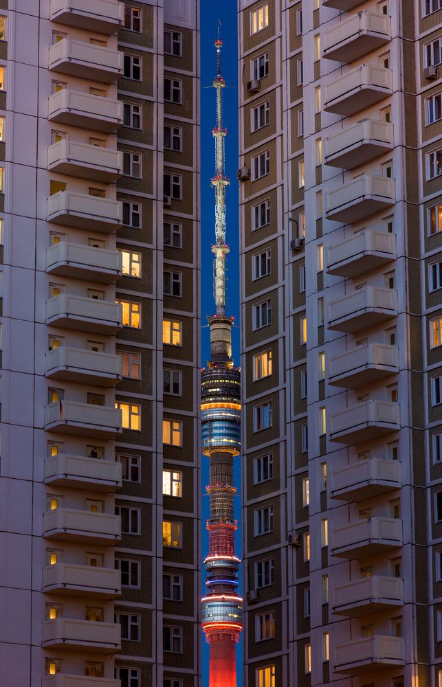 Останкинская телебашня, удачный ракурс.